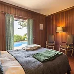 Entre Rochas Pool House By Cadenzalux
